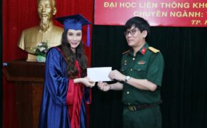 Hồ Quỳnh Hương trở thành giảng viên Đại học