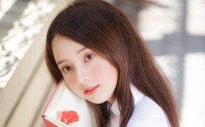 “Hot girl ảnh thẻ” Hương Lê diện áo dài trắng nhớ thuở học trò