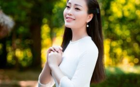 Sao mai Huyền Trang nồng nàn cảm xúc trong MV về quê Bác