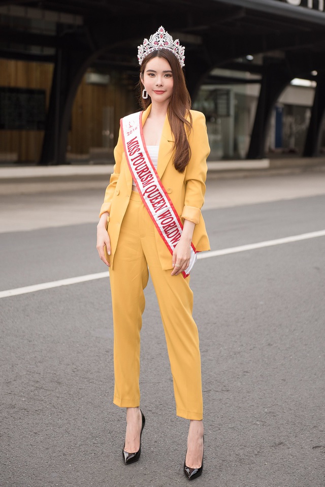 Hoa hậu Huỳnh Vy rạng rỡ tại Miss Tourism Queen Worldwide 2019 - 1