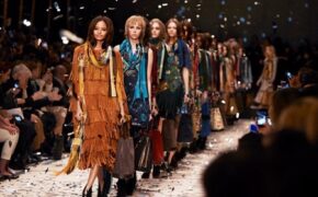 Burberry giới thiệu BST Prorsum Thu Đông 2015 cho phái nữ