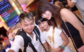 Cùng ngắm những bộ cánh hàng hiệu của sao nhí Thanh Mỹ