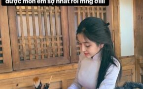 Các hot girl sinh năm 2001 làm bài thi THPT quốc gia ngày đầu ra sao?