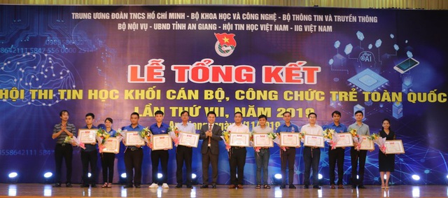 Hội thi Tin học khối cán bộ, công chức trẻ: Kiên Giang giành giải Nhất toàn đoàn - 1