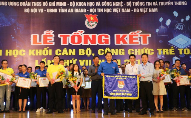 Hội thi Tin học khối cán bộ, công chức trẻ: Kiên Giang giành giải Nhất toàn đoàn - 3