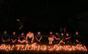 Những ngọn nến trong đêm nhớ về Đại tướng Võ Nguyên Giáp