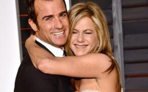 Jennifer Aniston lần đầu “lộ diện” cùng ông xã