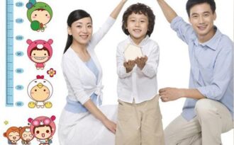 “Bố ơi, các bạn gọi con là nấm lùn…”