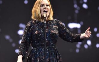 Những bản hợp đồng âm nhạc đắt giá nhất mọi thời đại