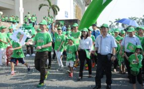 Hơn 10.000 người đi bộ vì thế hệ trẻ em năng động hơn