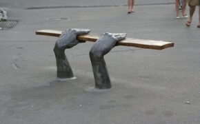 Khi ghế ngồi nơi công cộng trở thành những “tác phẩm” độc lạ và sáng tạo