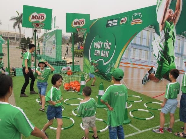 Thông qua chương trình, Nestlé MILO gửi tặng 30 bộ trụ bóng rổ với tổng trị giá 650 triệu đồng cho 30 trường tiểu học tại Hà Nội nhằm hỗ trợ cơ sở vật chất cho các em tập luyện thể thao, tăng cường thể lực và tạo lối sống năng động hơn.