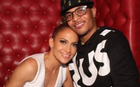 Sau tin đồn ngoại tình của bồ trẻ, Jennifer Lopez vui chơi cùng bạn bè