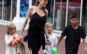Angelina Jolie đưa Pax Thiên vãn cảnh Sydney