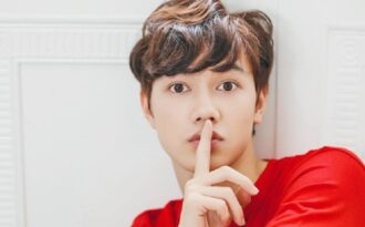 “Hot boy nhặt rau” lại gây sốt với bản mashup 7 bài hát