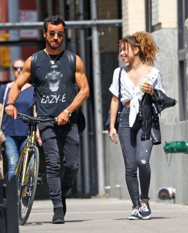  Justin Theroux bị bắt gặp hò hẹn với người mẫu 25 tuổi - Erika Cardenas cuối tuần vừa rồi. 