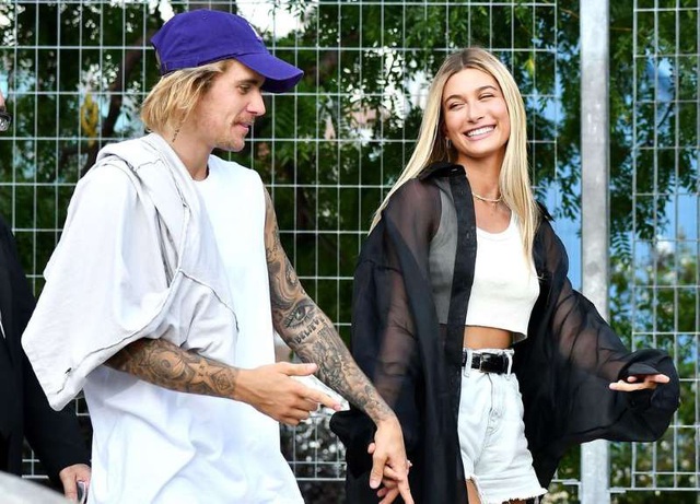  Justin Bieber và Hailey Baldwin đón năm mới tại Hawaii. 