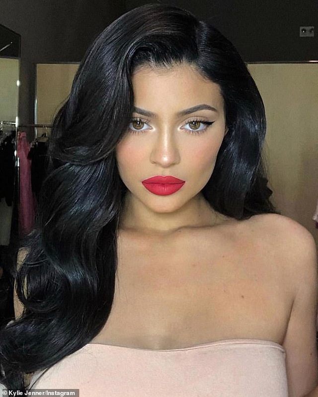 Kylie Jenner chia sẻ những bức ảnh yêu thích nhất năm 2019 - 3