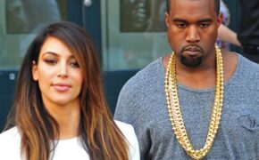 Kanye West đeo “xích” vàng to bự đi chơi với Kim siêu vòng ba