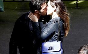 Mỹ nhân Kelly Brook say đắm bên người mới