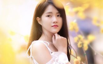 Hot girl Kiều Trinh kể chuyện một năm sau khi xuất hiện trên Reuters