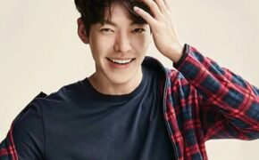 Kim Woo Bin xuất hiện khỏe mạnh tại chùa sau 2 năm điều trị ung thư