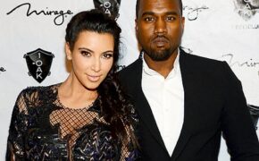 Kim “siêu vòng ba” giữ bí mật tên con