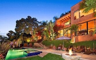 Ngắm dinh thự siêu sang của Kristen Stewart