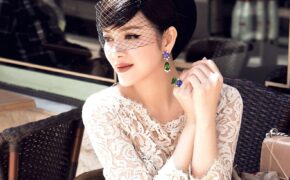 Lý Nhã Kỳ dịu dàng dạo phố ở Pháp