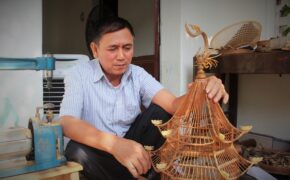 Ngôi làng của những “triệu phú lồng chim” giữa Thủ đô