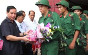 Đắk Nông: 350 thanh niên hăng hái lên đường nhập ngũ