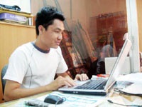 Laptop với  8X Việt