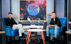 Đạo diễn Lê Hoàng “ngượng chín mặt” khi các vũ công thản nhiên thay đồ trước mặt