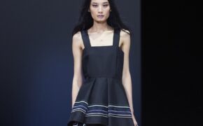 Lê Thúy xuất hiện trên trang Vogue