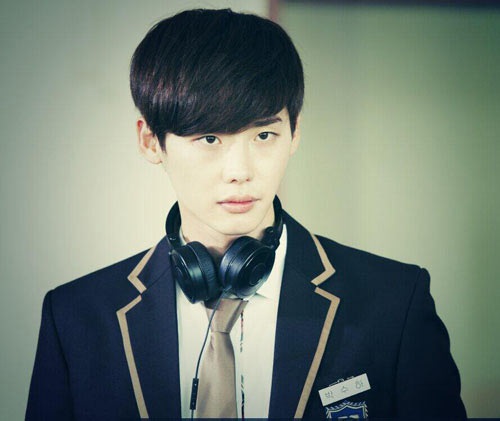 Lee Jong Suk giành vị trí thứ 5