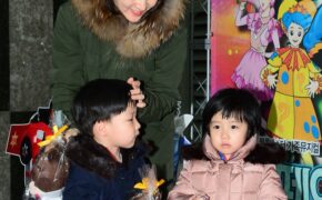 “Nàng Dae Jang Geum” Lee Young Ae lần đầu dẫn con đi dự sự kiện