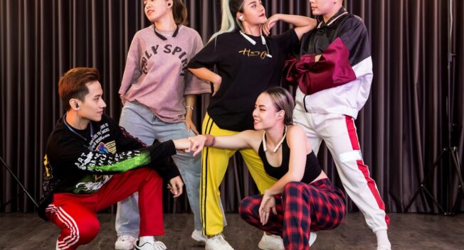 Lí do Hanoi X-Girls và “hot gymer” Tracy Lê ưa chuộng tai nghe Bluetooth