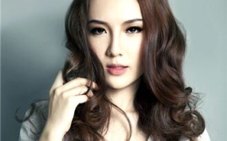 Phương Linh thay đổi phong cách tại Bài hát yêu thích