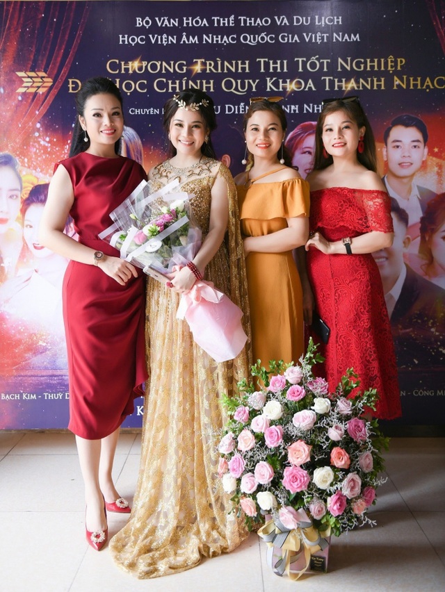 Sao mai Hương Ly tốt nghiệp thủ khoa Thanh nhạc - 4