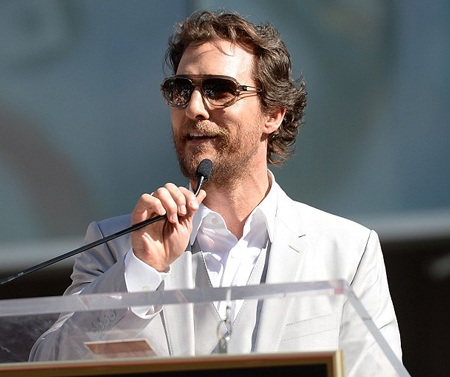 Ngày 17/11, Matthew McConaughey tới nhận sao trên Đại lộ danh vọng.