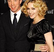 “Vợ chồng Madonna không đọc báo lá cải”