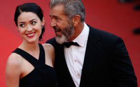 Mel Gibson ngọt ngào bên bạn gái kém 35 tuổi