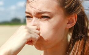 Mẹo hay “đánh bay” những rắc rối thường gặp khi đi biển mùa hè