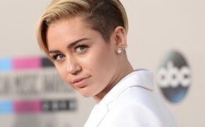 Miley Cyrus dẫn đầu bầu chọn Nhân vật của năm