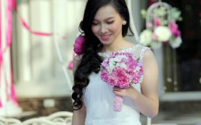 BTV Minh Hà nói gì về thông tin tổ chức đám cưới với Chí Nhân?