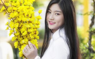 Miss Teen Nam Phương dịu dàng đón Xuân mới