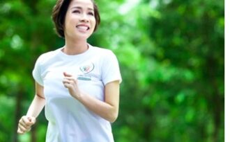 Diva Nhạc Việt Mỹ Linh chạy bộ vì trẻ em nghèo bệnh tim