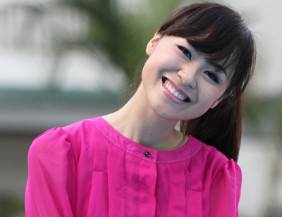 Nữ sinh Hà thành 1m72 rạng ngời trong sắc hồng