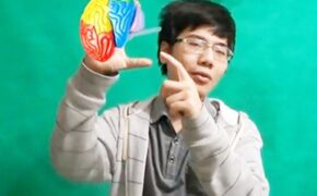 Thú vị clip bạn trẻ hướng dẫn “điều khiển” giấc mơ