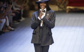 Dàn mẫu U50, U60 vẫn tỏa sáng